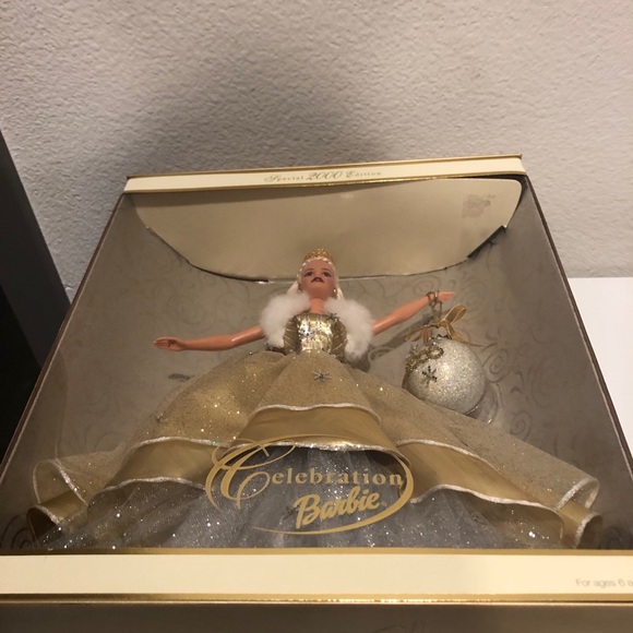 Celebration 2000 Barbie Doll, Special Edition - Picture 4 of 4